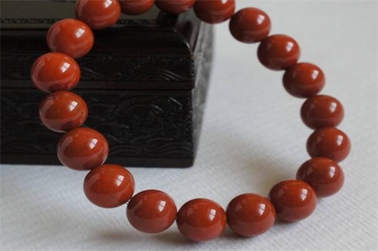 How to wear red agate? This is how you wear red agate