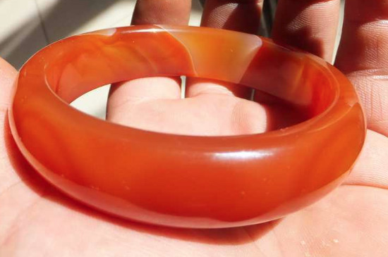 How much does an agate bracelet cost? How much does a genuine red agate bracelet cost?